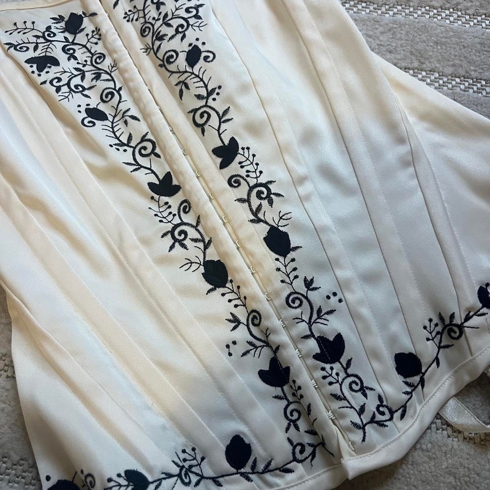VTG Y2K Charlotte Russes white corsetsize M/L BlackWhite Silky Rococo Coquette - Picture 7 of 8